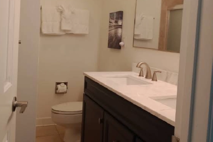 Bathroom Cleaning Service